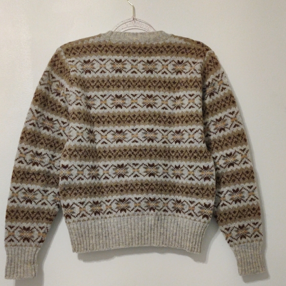 SHETLAND 💯 Wool Cozy Patterned Turtleneck Sweater - Cream and Brown - Picture 2 of 12